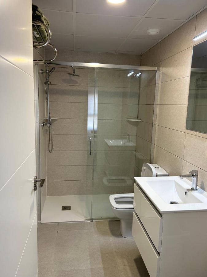 Apartamentos Breton 17 Double Deluxe Alicante Bagian luar foto