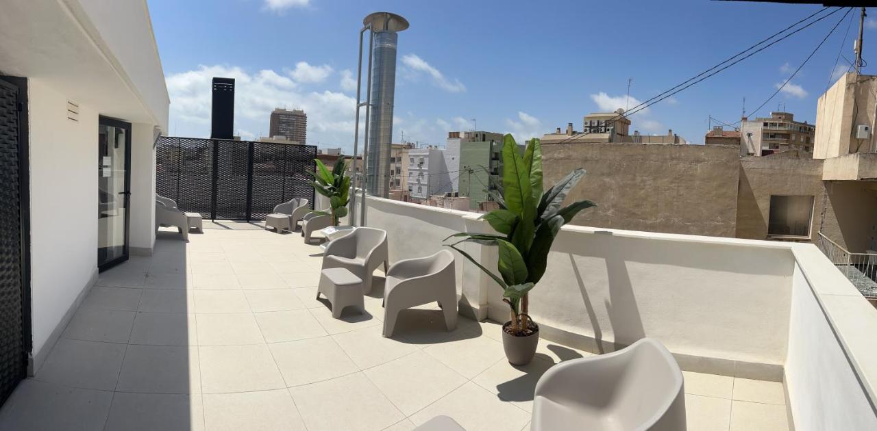 Apartamentos Breton 17 Double Deluxe Alicante Bagian luar foto